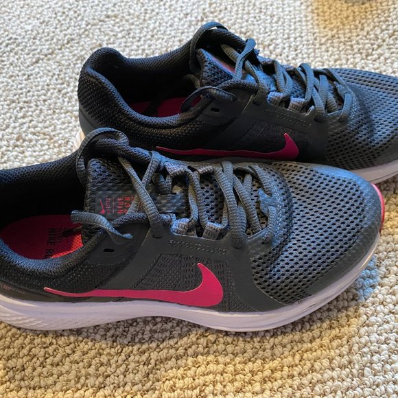 Nike Run Swift Shoes V. 2.0 Like New! W8.5 - Picture 2 of 6